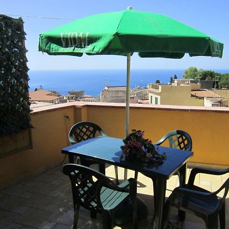 Taormina Castle And Sea View1 Daire Dış mekan fotoğraf