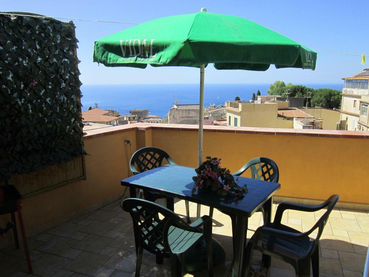 Taormina Castle And Sea View1 Daire Dış mekan fotoğraf
